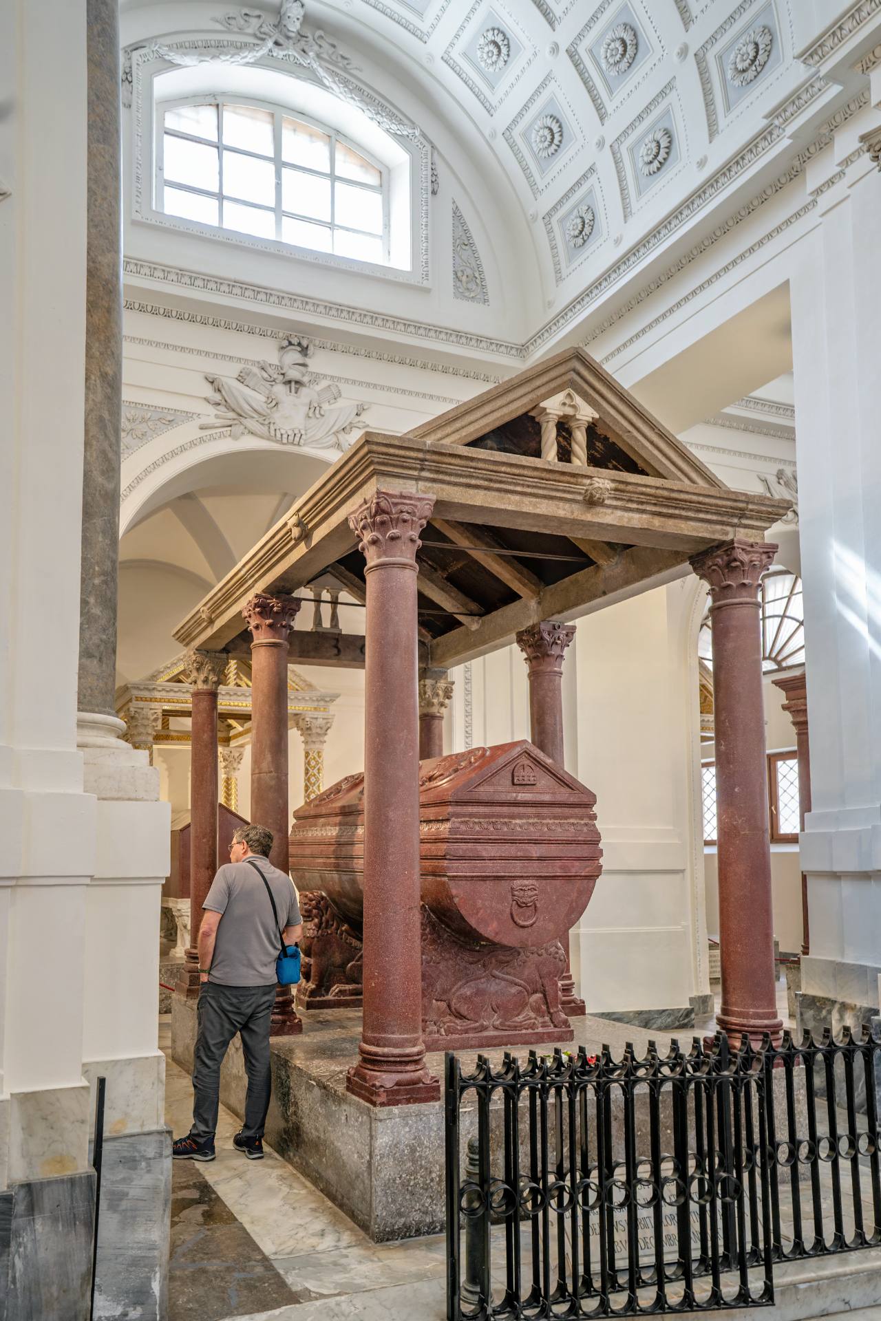 Cattedrale Maria Santissima Assunta - Sarkophag Steuerkaiser Friedrich II